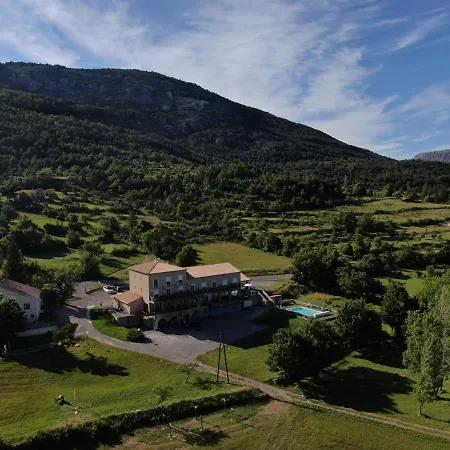 Le Panoramic - Votre Au Coeur Des Gorges Du Verdon Hotel 2*