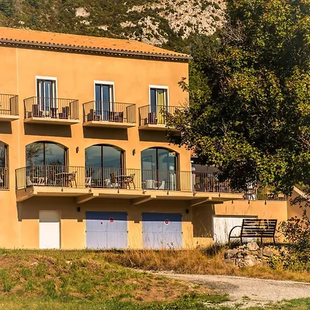 أوتل لو بانوراميك 2* La Palud-sur-Verdon